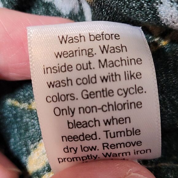 Boho peasants green floral design top - Picture 7 of 7